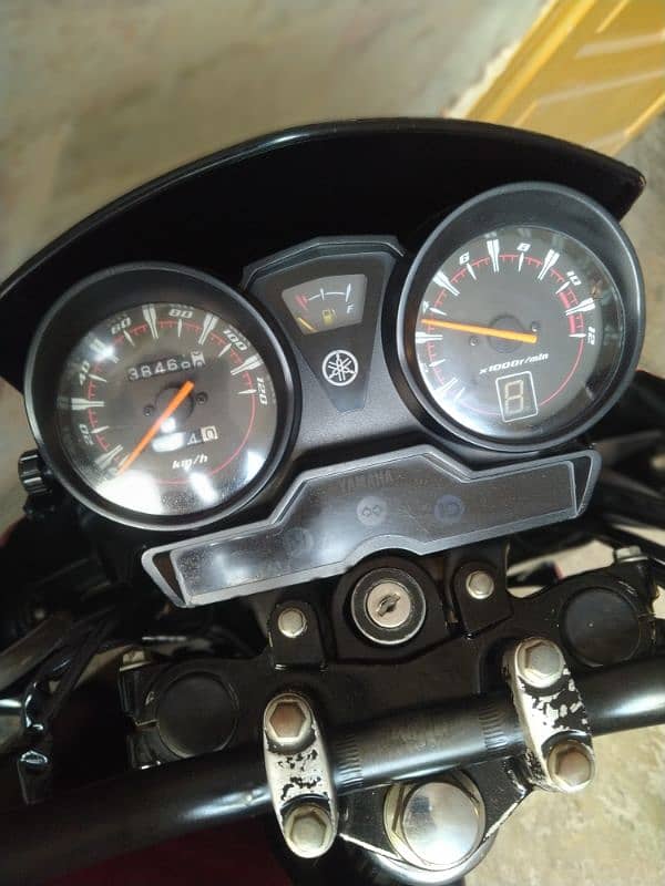 Yamaha YBR 125 3