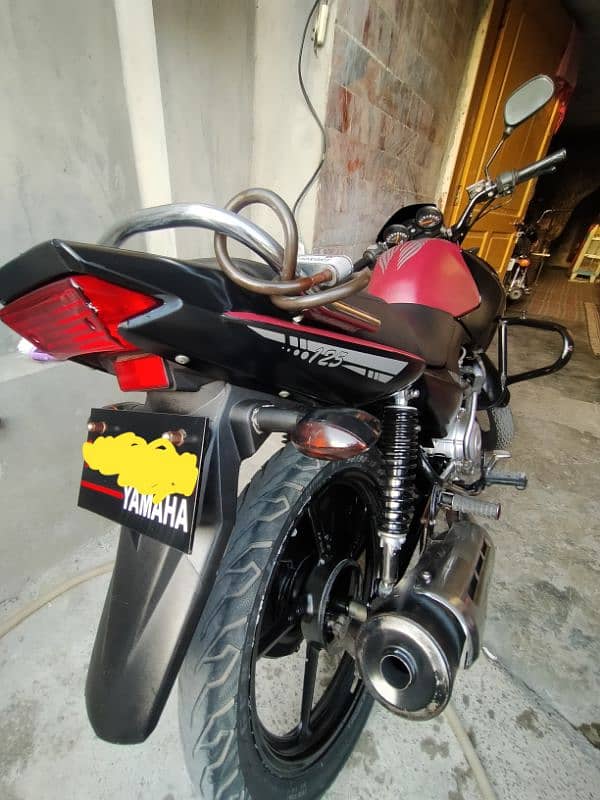 Yamaha YBR 125 4