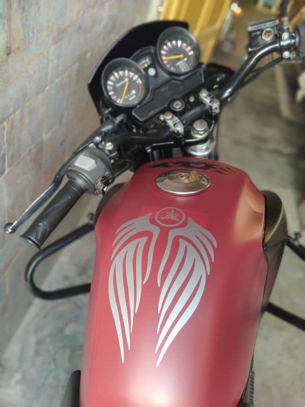 Yamaha YBR 125 7