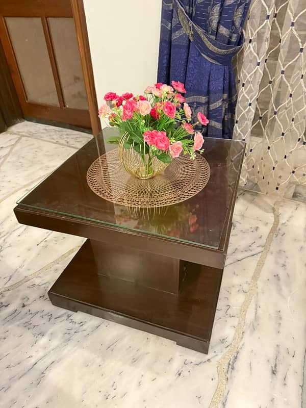 tables with corner tables 0