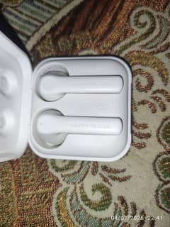 happy plugs air bud's 10 by 10 condition
