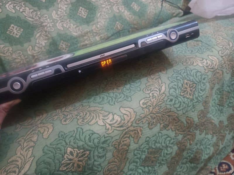 cd nd DVD player condition 10/10 4