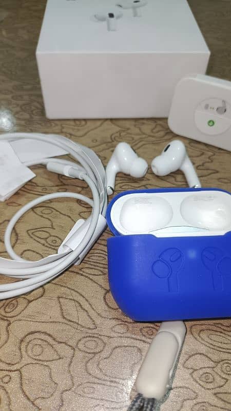 Air_buds with new condition untouch 2