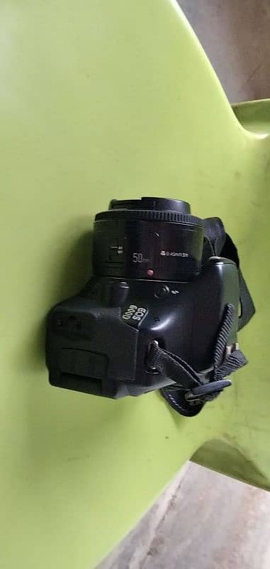 Canon Camera 600D model 3