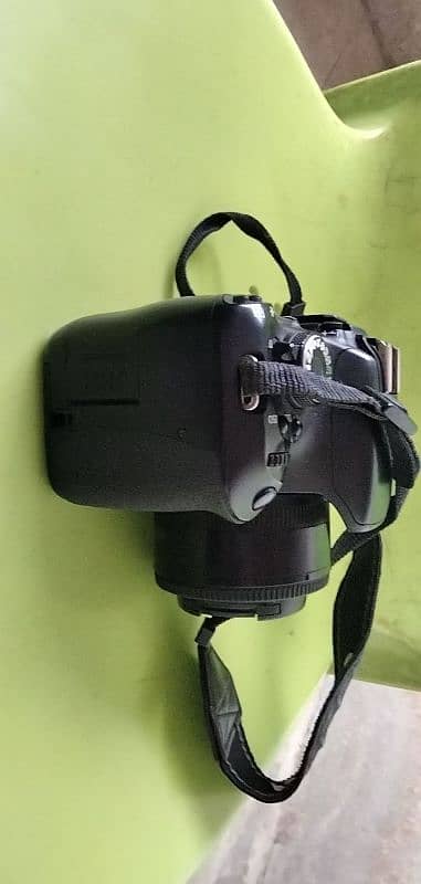 Canon Camera 600D model 4