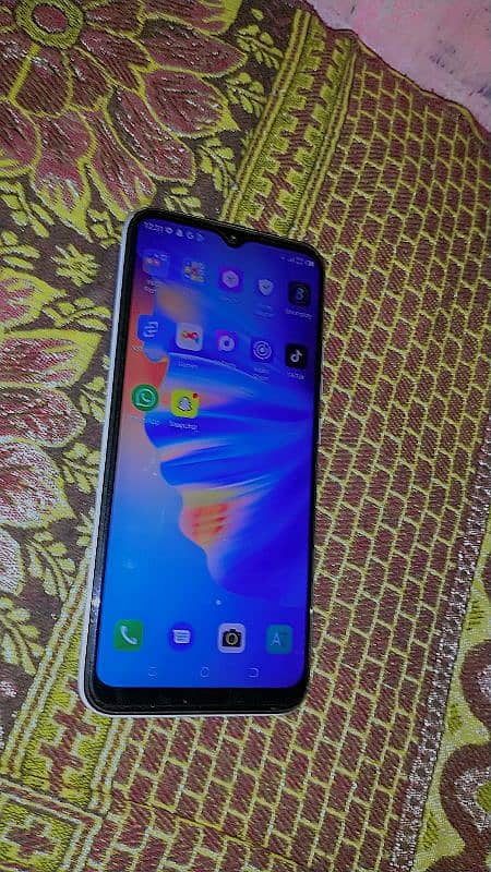 asalam walikum me apna mobil sell kar rai tecno spark 6 go 4GB 64 1