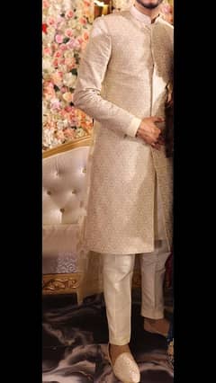 Sherwani man glod