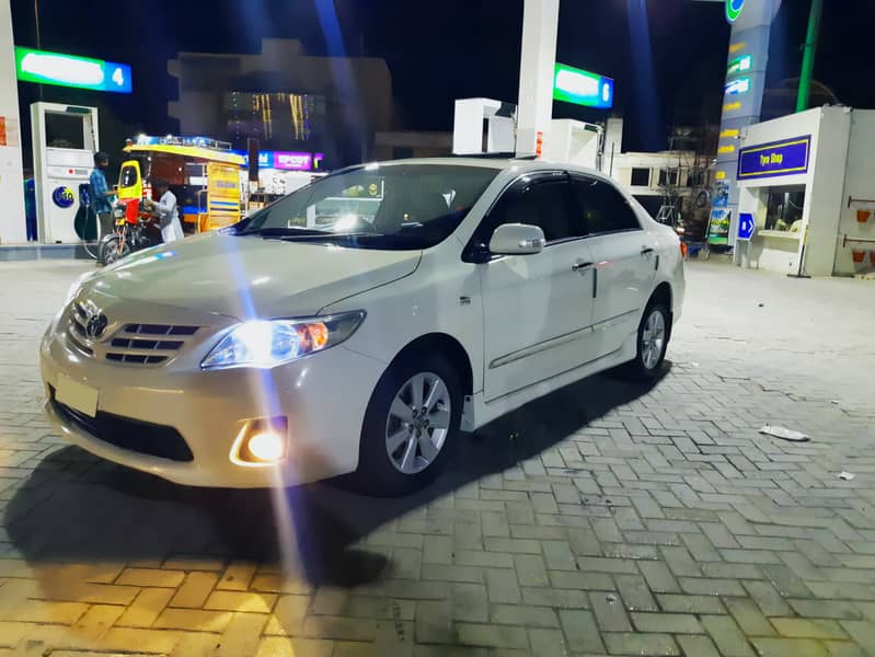 Lush Toyota Corolla Altis 1.6 SR Cruistonic 5