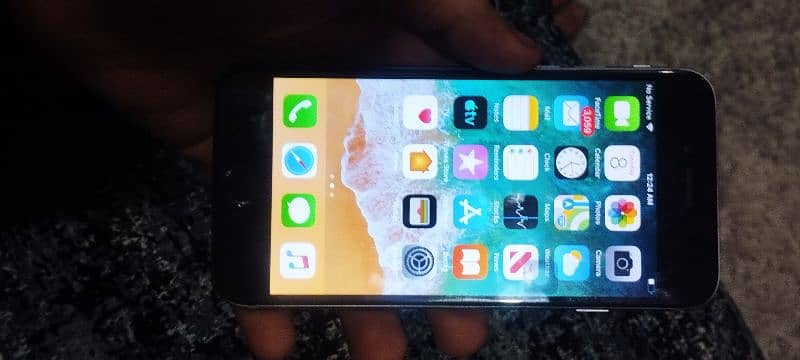 iPhone 6 non pta only  exchange possible no fault 0