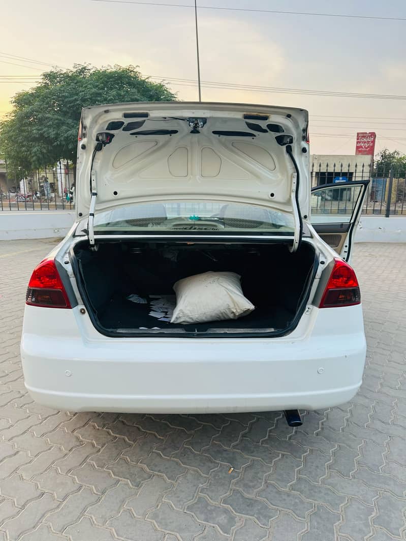 Honda Civic EXi 2005 5