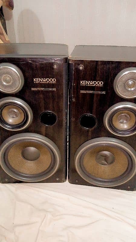 KENWOOD 7J 140WATTS SPEAKERS 0
