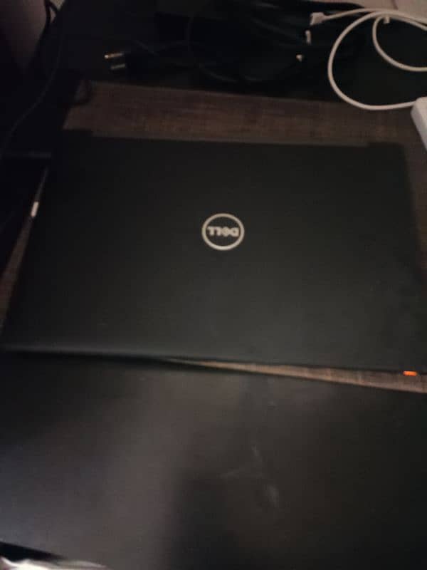 Dell latitude 7480 I7 7th generation 8Gb RAM 256gb SSD 1
