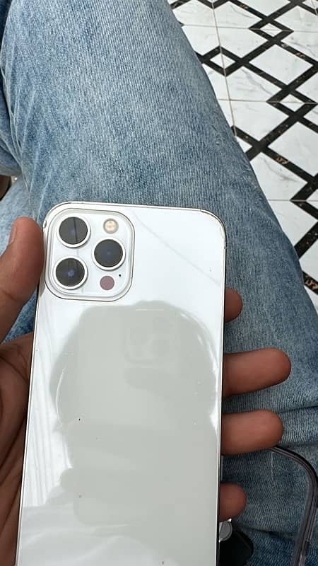 IPHONE 12 pro max Factory unlock All sims glitch 128 gb 5