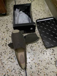 Unze London Shoes – Size 9.0 – Brown & Green