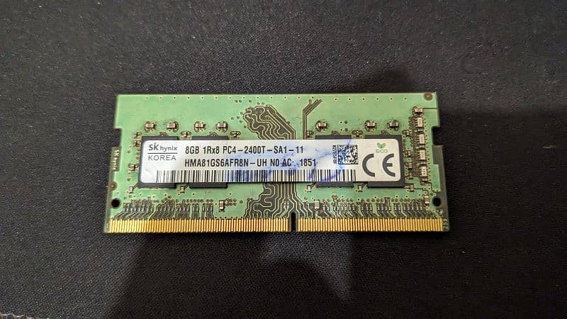 8 GB DDR4 RAM ( Laptop) , 128 GB M. 2 SSD SanDisk 5
