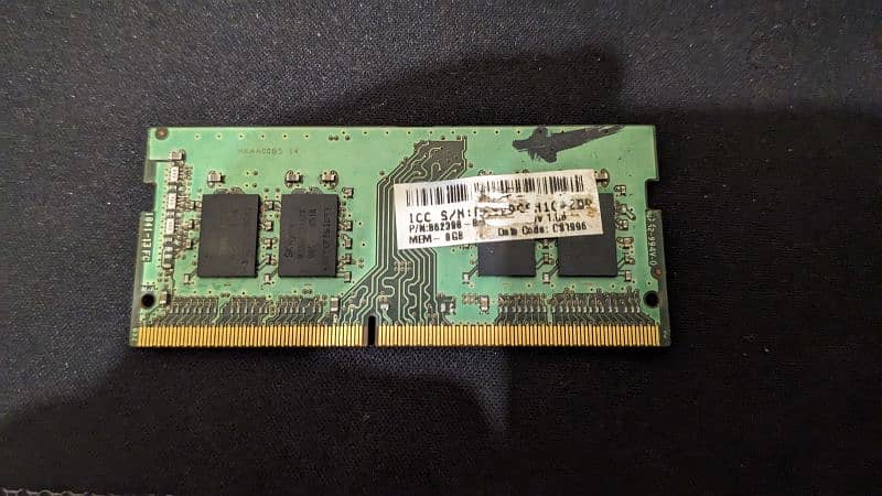 8 GB DDR4 RAM ( Laptop) , 128 GB M. 2 SSD SanDisk 6