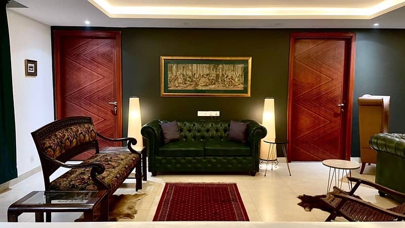 Gold crest Mall apartment daily weekly available 3