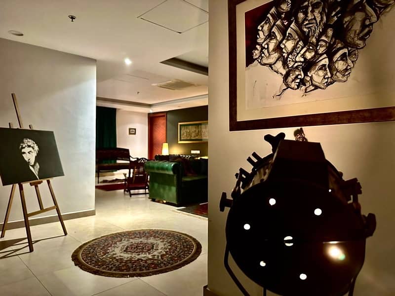 Gold crest Mall apartment daily weekly available 4