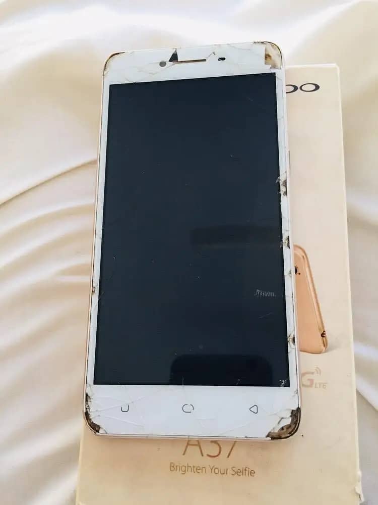 OPPO A37 1
