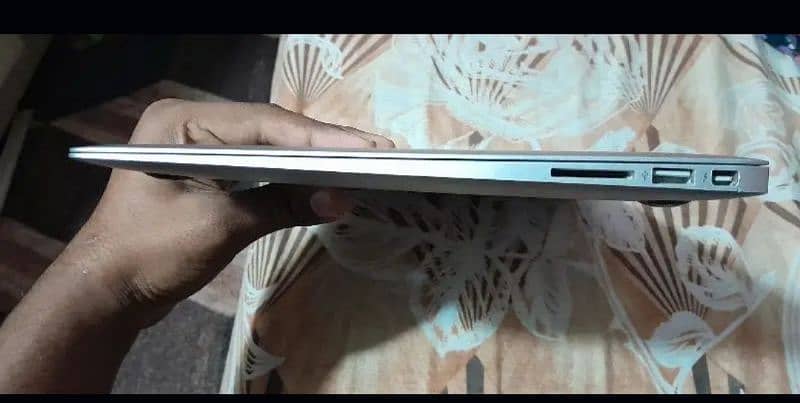 MacBook air 2015 8/128 3