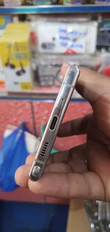 Note 10 plus 3