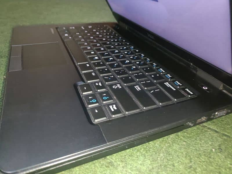 DELL LATITUDE E5440 (03438573015) (3hours Plus Battery Timing) 0