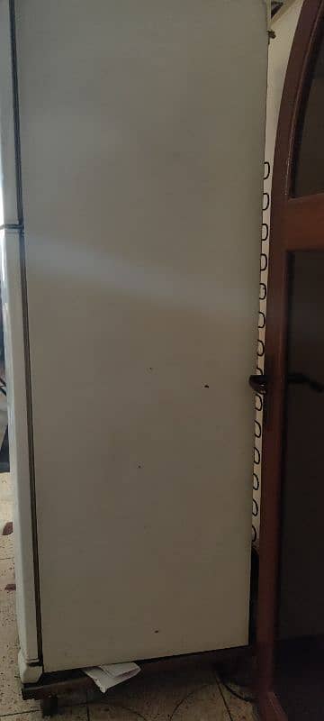 Dawlance fridge full size(non frost) 0