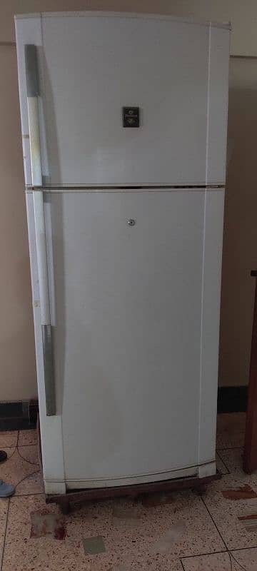 Dawlance fridge full size(non frost) 1