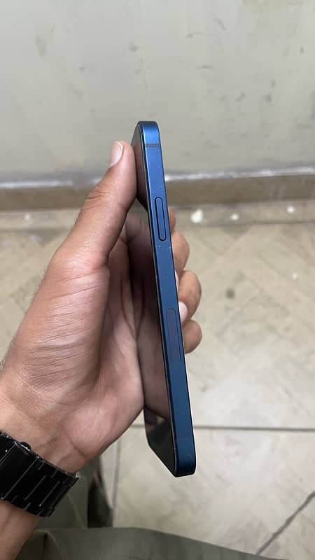 iPhone12 factory unlock 2