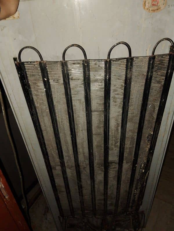 Dawlence fridge in good condition 0
