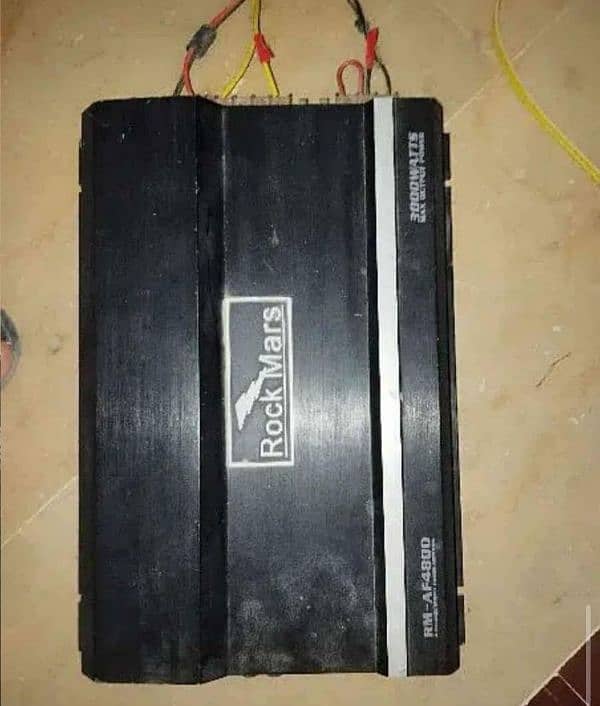 I sale my Boss woofer and Rock Mars Amplifier 4 channel 0