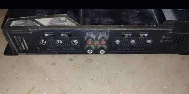 I sale my Boss woofer and Rock Mars Amplifier 4 channel 2