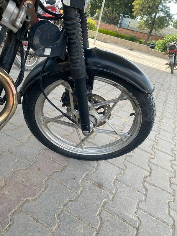Suzuki GS 150  SE Model 2016 | Suzuki In Bikes | Total Genuine 16