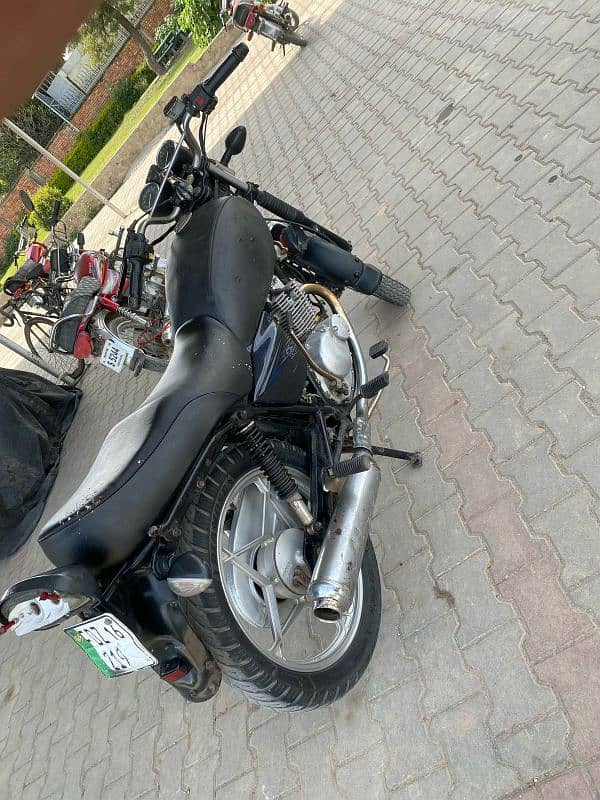 Suzuki GS 150  SE Model 2016 | Suzuki In Bikes | Total Genuine 17