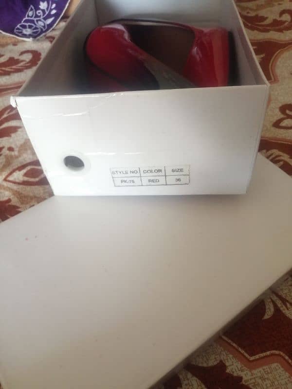 colour red size 36 1