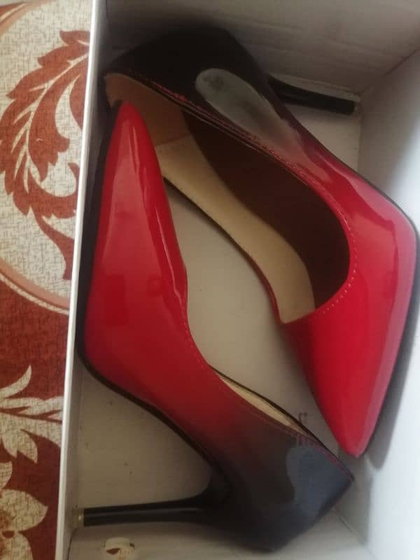colour red size 36 2