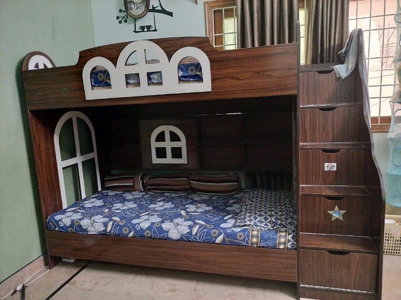 Double decker bed in mint condition made from long lasting wood 6