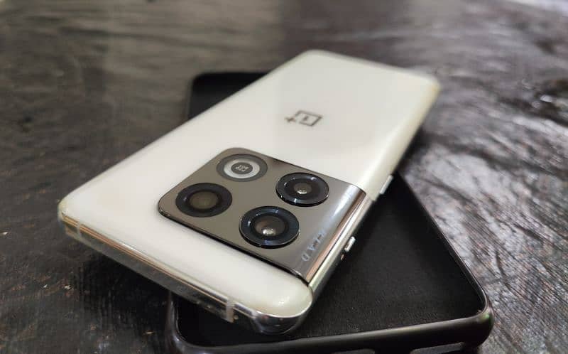 One Plus 10 Pro 12/512 PTA Approved 4