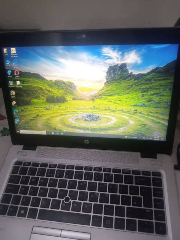 HP 840 g3 core i5 6th generation with touch screen 1