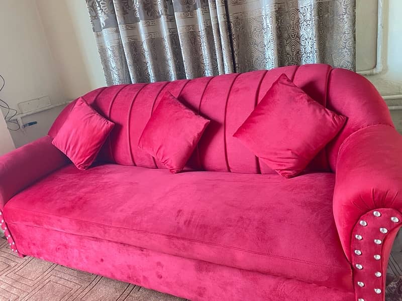 5 seater red new sofa in velvet 1