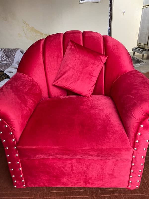 5 seater red new sofa in velvet 4