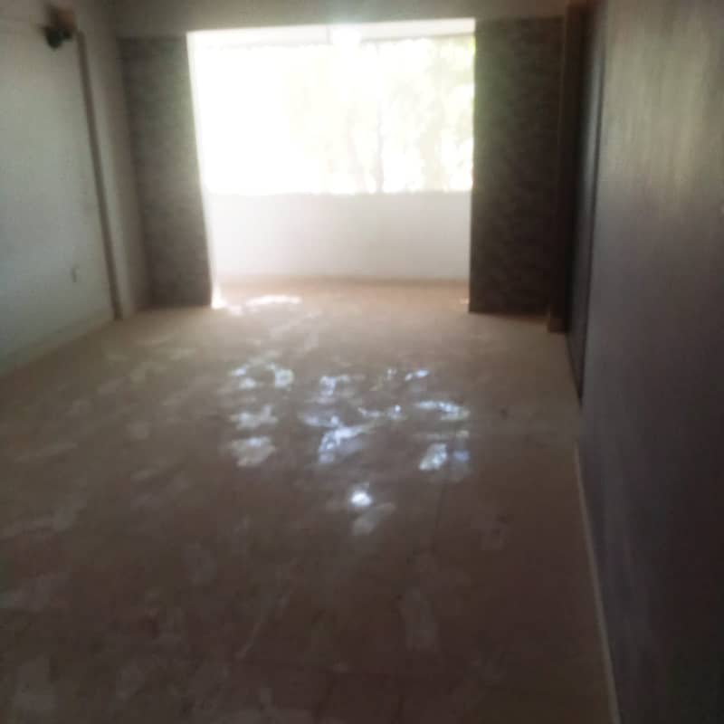 Flat for sale in Gulshan-e-iqbal Block-16 0