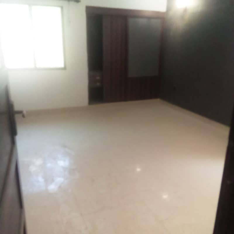Flat for sale in Gulshan-e-iqbal Block-16 1