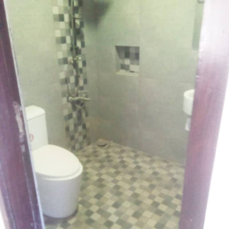 Flat for sale in Gulshan-e-iqbal Block-16 2