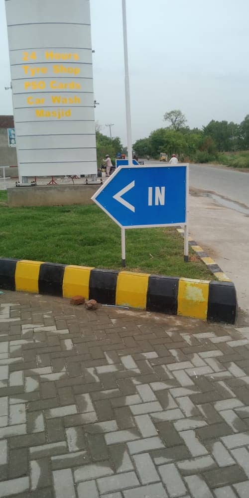 Road Barrier- Road Studs - Anti glare Sheet |Precaution Signboards 17