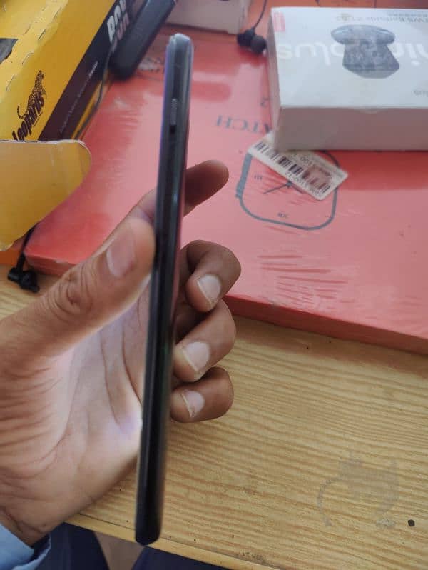 One plus 6t 8/128 All ok Fingers ok dual Sim approved 3