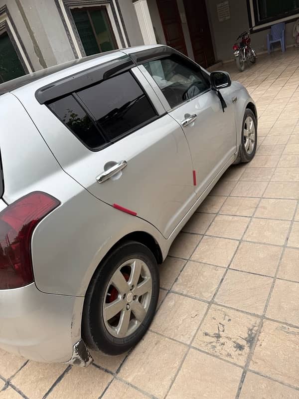 Suzuki Swift 2011 5