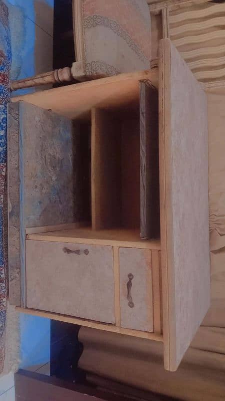 Computer table for sale 0