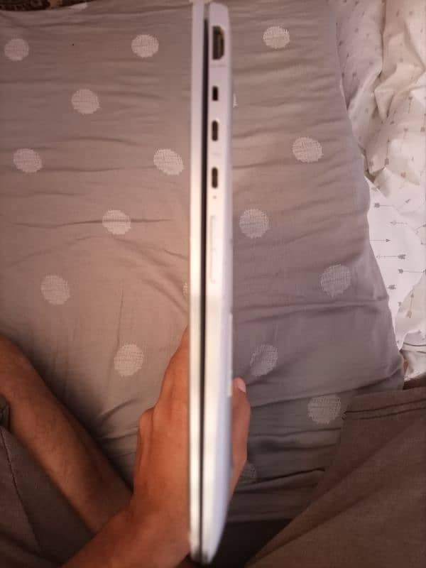 HP EliteBook 1030 G4 i5 8th Generation touch 360 3