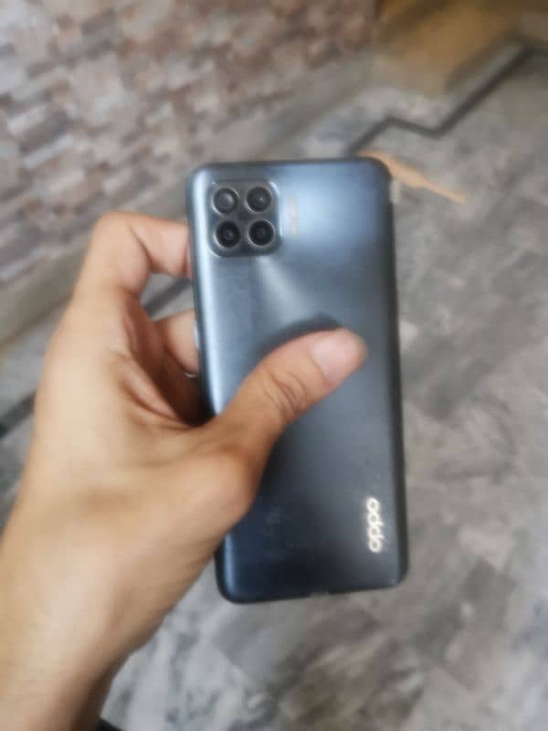 f17 pro full box like new condition 3